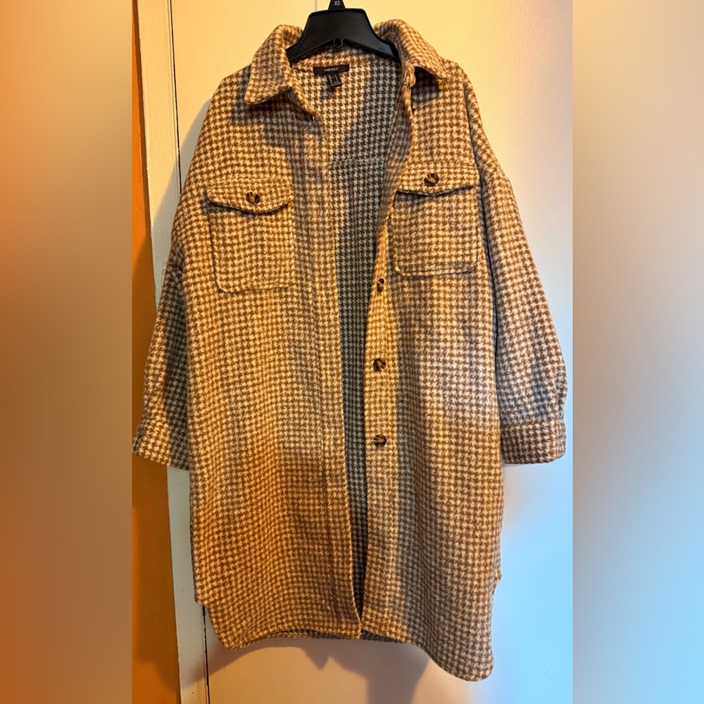 Forever 21 Stylish Houndstooth Shacket. Worn Once. Size S